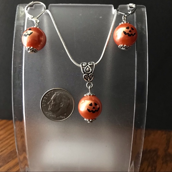 Pumpkin Face Necklace & Pumpkin Leverback Earrings - Picture 2 of 4